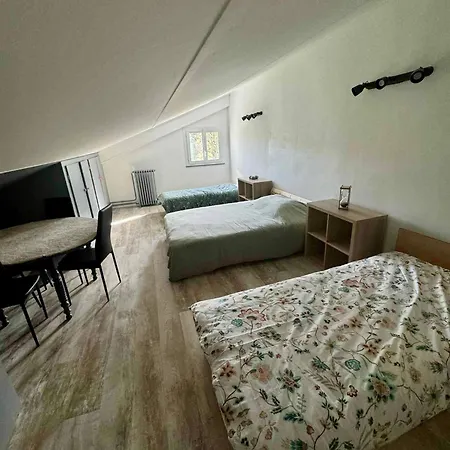 Maison De Caractere Pour 10 Personnes بيت للعطل