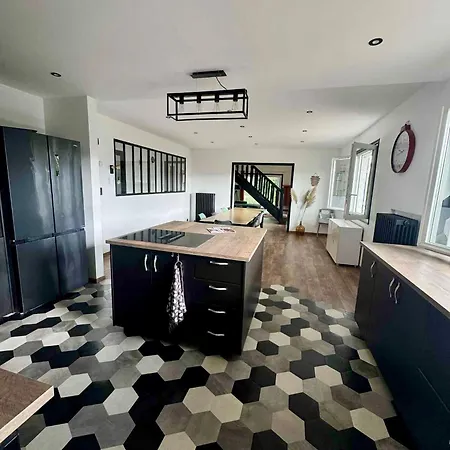 بيت للعطل Maison De Caractere Pour 10 Personnes Le Vernet (Allier)