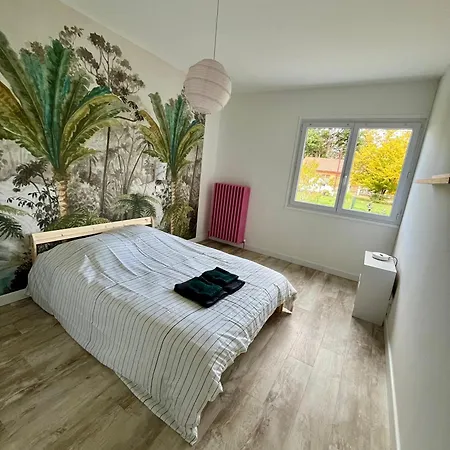 Maison De Caractere Pour 10 Personnes Le Vernet (Allier)